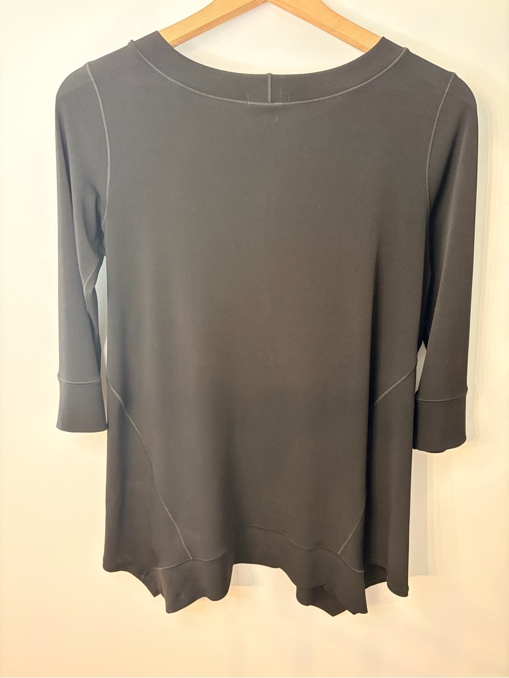 Eva Varro Women’s Black TYB Tunic with 3/4 Length Sleeves, Size XS - Picture 9 of 10